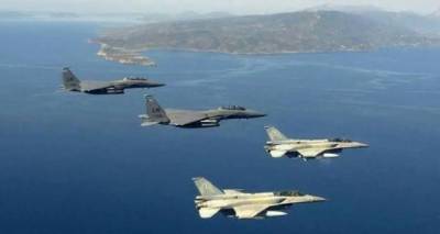 &Sigma;&upsilon;&nu;&epsilon;&chi;ί&zeta;&omicron;&nu;&tau;&alpha;&iota; &omicron;&iota; &tau;&omicron;&upsilon;&rho;&kappa;&iota;&kappa;έ&sigmaf; &pi;&rho;&omicron;&kappa;&lambda;ή&sigma;&epsilon;&iota;&sigmaf;: 37 &pi;&alpha;&rho;&alpha;&beta;&iota;ά&sigma;&epsilon;&iota;&sigmaf; &sigma;&tau;&omicron; &Alpha;&iota;&gamma;&alpha;ί&omicron;