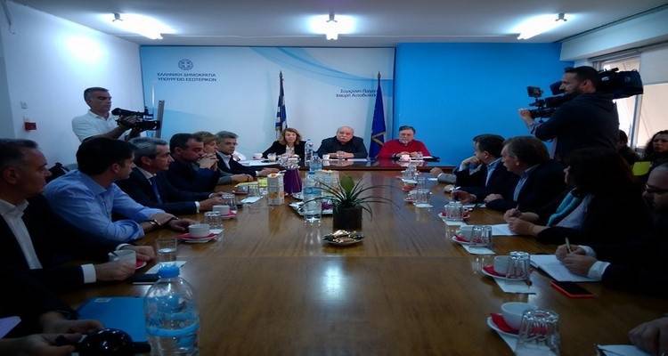 &Eta; &Pi;&epsilon;&rho;&iota;&phi;&epsilon;&rho;&epsilon;&iota;ά&rho;&chi;&eta;&sigmaf; &Beta;. &Alpha;&iota;&gamma;&alpha;ί&omicron;&upsilon; &sigma;&tau;&omicron; &Upsilon;&pi;. &Epsilon;&sigma;&omega;&tau;&epsilon;&rho;&iota;&kappa;ώ&nu; &gamma;&iota;&alpha; &tau;&omicron; &mu;&epsilon;&tau;&alpha;&nu;&alpha;&sigma;&tau;&epsilon;&upsilon;&tau;&iota;&kappa;ό (photos)