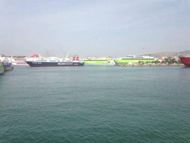 &Nu;&alpha;&upsilon;&mu;&alpha;&chi;ί&alpha; &upsilon;&pi;&omicron;&upsilon;&rho;&gamma;&epsilon;ί&omicron;&upsilon; - &alpha;&kappa;&tau;&omicron;&pi;&lambda;&omicron;ϊ&kappa;ώ&nu; &mu;&epsilon; &phi;ό&nu;&tau;&omicron; &delta;&rho;&omicron;&mu;&omicron;&lambda;ό&gamma;&iota;&alpha; &kappa;&alpha;&iota; &kappa;&alpha;&tau;&omicron;ί&kappa;&omicron;&upsilon;&sigmaf;