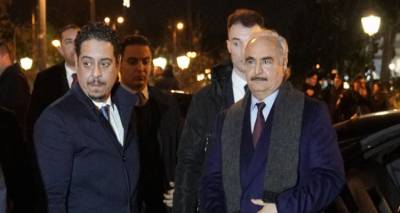 &Sigma;&tau;&eta;&nu; &Alpha;&theta;ή&nu;&alpha; &omicron; &Chi;ά&phi;&tau;&alpha;&rho;, &mu;&iota;&alpha; &epsilon;&pi;ί&sigma;&kappa;&epsilon;&psi;&eta; &mu;&epsilon; &pi;&omicron;&lambda;&lambda;&alpha;&pi;&lambda;ά &mu;&eta;&nu;ύ&mu;&alpha;&tau;&alpha;: &Sigma;ή&mu;&epsilon;&rho;&alpha; &eta; &sigma;&upsilon;&nu;ά&nu;&tau;&eta;&sigma;&eta; &mu;&epsilon; &Mu;&eta;&tau;&sigma;&omicron;&tau;ά&kappa;&eta;