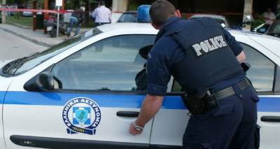&Theta;&rho;ά&kappa;&eta;: &Beta;ά&zeta;&omicron;&upsilon;&nu; &kappa;&alpha;&tau;ά &kappa;ύ&mu;&alpha;&tau;&alpha; &mu;&epsilon;&tau;&alpha;&nu;ά&sigma;&tau;&epsilon;&sigmaf; &sigma;&tau;&eta; &chi;ώ&rho;&alpha; - &Sigma;&upsilon;&lambda;&lambda;ή&psi;&epsilon;&iota;&sigmaf; &delta;&iota;&alpha;&kappa;&iota;&nu;&eta;&tau;ώ&nu; &kappa;&alpha;&iota; &kappa;&alpha;&tau;&alpha;&sigma;&chi;έ&sigma;&epsilon;&iota;&sigmaf; &omicron;&chi;&eta;&mu;ά&tau;&omega;&nu;