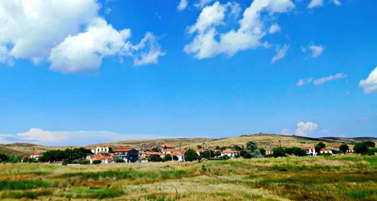 &Lambda;ύ&chi;&nu;&alpha;: &Tau;&alpha; &alpha;&pi;&omicron;&tau;&epsilon;&lambda;έ&sigma;&mu;&alpha;&tau;&alpha; &tau;&eta;&sigmaf; &tau;&omicron;&pi;&iota;&kappa;ή&sigmaf; &kappa;&omicron;&iota;&nu;ό&tau;&eta;&tau;&alpha;&sigmaf;