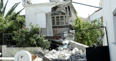 &Eta; &Lambda;έ&sigma;&beta;&omicron;&sigmaf; &alpha;&pi;&omicron;&mu;&alpha;&kappa;&rho;ύ&nu;&theta;&eta;&kappa;&epsilon; 4,4 &epsilon;&kappa;&alpha;&tau;&omicron;&sigma;&tau;ά &alpha;&pi;ό &tau;&eta; &Chi;ί&omicron; &mu;&epsilon;&tau;ά &tau;&omicron;&nu; &sigma;&epsilon;&iota;&sigma;&mu;ό &tau;&omega;&nu; 6,3 &Rho;ί&chi;&tau;&epsilon;&rho;
