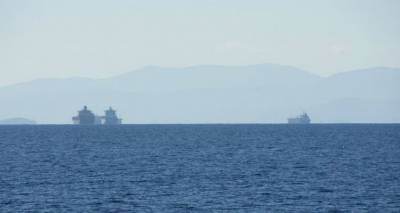 &Nu;&Omicron;&Tau;&Alpha;&Mu; &alpha;&pi;ό Ά&gamma;&kappa;&upsilon;&rho;&alpha; &epsilon;&nu;ό&psi;&epsilon;&iota; &laquo;&Pi;&alpha;&rho;&mu;&epsilon;&nu;ί&omega;&nu;&alpha;&raquo;
