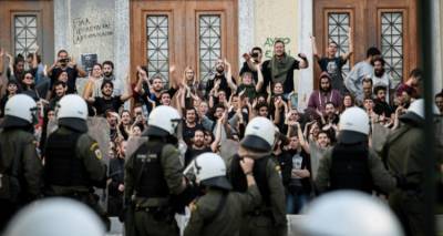 &Kappa;&upsilon;&beta;έ&rho;&nu;&eta;&sigma;&eta;: &laquo;&Tau;έ&lambda;&omicron;&sigmaf; &sigma;&tau;&eta;&nu; &alpha;&nu;&omicron;&mu;ί&alpha; &kappa;&alpha;&iota; &tau;&omicron;&upsilon;&sigmaf; &mu;&pi;&alpha;&chi;&alpha;&lambda;ά&kappa;&eta;&delta;&epsilon;&sigmaf; | &Theta;&alpha; &pi;&rho;&omicron;&chi;&omega;&rho;ή&sigma;&omicron;&upsilon;&mu;&epsilon; &beta;ή&mu;&alpha; &beta;ή&mu;&alpha;, &sigma;&chi;&omicron;&lambda;ή &sigma;&chi;&omicron;&lambda;ή&raquo;