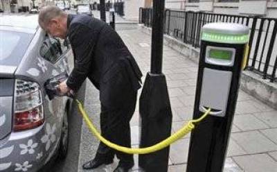 13.000 σημεία φόρτισης ηλεκτρικών αυτοκινήτων στην Ελλάδα ως το 2020