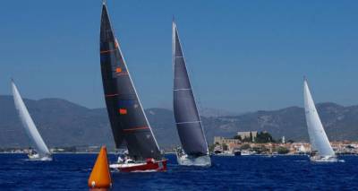 &Eta; Aegean Regatta έ&rho;&chi;&epsilon;&tau;&alpha;&iota; &Lambda;ή&mu;&nu;&omicron; &mu;&epsilon; &laquo;ά&rho;&omega;&mu;&alpha;&raquo; &Epsilon;&upsilon;&rho;&omega;&pi;&alpha;ϊ&kappa;&omicron;ύ &Pi;&rho;&omega;&tau;&alpha;&theta;&lambda;ή&mu;&alpha;&tau;&omicron;&sigmaf;