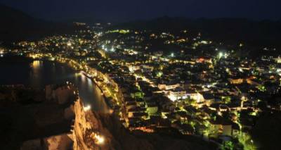 &Alpha;&pi;&omicron;&phi;ά&sigma;&epsilon;&iota;&sigmaf; &gamma;&iota;&alpha; &tau;&omicron;&upsilon;&rho;&iota;&sigma;&tau;&iota;&kappa;ή &pi;&rho;&omicron;&beta;&omicron;&lambda;ή &alpha;&pi;ό &Delta;ή&mu;&omicron;&upsilon;&sigmaf; &Nu;ά&xi;&omicron;&upsilon;, &Tau;ή&nu;&omicron;&upsilon; &kappa;&alpha;&iota; &Lambda;ή&mu;&nu;&omicron;&upsilon;