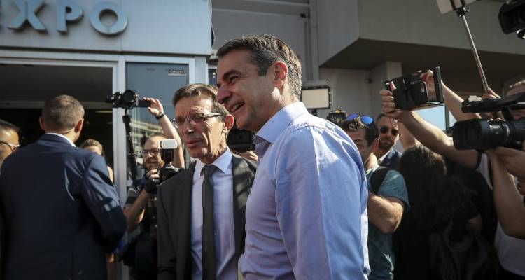 &Sigma;&tau;&alpha; &pi;&epsilon;&rho;ί&pi;&tau;&epsilon;&rho;&alpha; &tau;&eta;&sigmaf; &Delta;&Epsilon;&Theta; &omicron; &Kappa;&upsilon;&rho;&iota;ά&kappa;&omicron;&sigmaf; &Mu;&eta;&tau;&sigma;&omicron;&tau;ά&kappa;&eta;&sigmaf; | &Sigma;&tau;&iota;&sigmaf; 8 &eta; &kappa;&epsilon;&nu;&tau;&rho;&iota;&kappa;ή &omicron;&mu;&iota;&lambda;ί&alpha; &tau;&omicron;&upsilon;