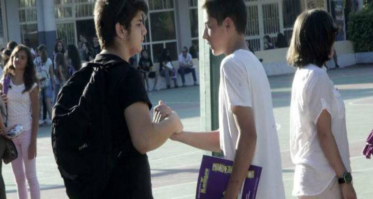 &Alpha;&pi;&epsilon;&rho;&gamma;&omicron;ύ&nu; &mu;&epsilon; &tau;&omicron; &laquo;&kappa;&alpha;&lambda;&eta;&mu;έ&rho;&alpha;&raquo; &omicron;&iota; &delta;ά&sigma;&kappa;&alpha;&lambda;&omicron;&iota; | &Sigma;&tau;&iota;&sigmaf; 15 &Sigma;&epsilon;&pi;&tau;&epsilon;&mu;&beta;&rho;ί&omicron;&upsilon;