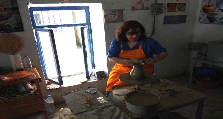 Ξεπέρασαν τις προσδοκίες οι συμμετοχές για το εργαστήρι κεραμικής στη Λήμνο