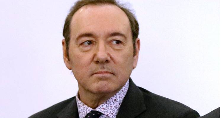 Κέβιν Σπέισι: Βράβευση στη σκιά των σκανδάλων