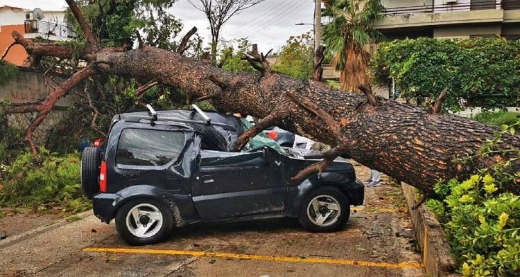 Καιρός: Η κακοκαιρία «χτυπάει» από τα ξημερώματα την Αττική - Πλημμύρες σε Κέρκυρα, Κεφαλονιά