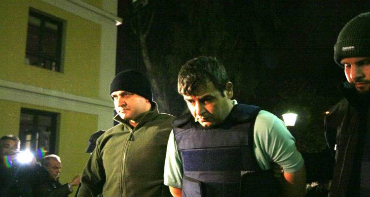 &Delta;&omicron;&lambda;&omicron;&phi;&omicron;&nu;ί&alpha; &sigma;&tau;&iota;&sigmaf; &Phi;&upsilon;&lambda;&alpha;&kappa;έ&sigmaf; &Kappa;&omicron;&rho;&upsilon;&delta;&alpha;&lambda;&lambda;&omicron;ύ: &Tau;&omicron;&nu; έ&sigma;&phi;&alpha;&xi;&alpha;&nu; &omicron;&iota; &pi;&rho;ώ&eta;&nu; &sigma;&upsilon;&nu;&epsilon;&rho;&gamma;&omicron;ί &tau;&omicron;&upsilon;