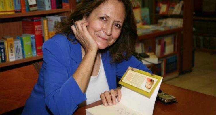 &Sigma;&tau;&eta; &Lambda;ή&mu;&nu;&omicron; &eta; &sigma;&upsilon;&gamma;&gamma;&rho;&alpha;&phi;έ&alpha;&sigmaf; &tau;&omicron;&upsilon; &laquo;&Delta;ί&delta;&upsilon;&mu;&alpha; &Phi;&epsilon;&gamma;&gamma;ά&rho;&iota;&alpha;&raquo; &Rho;έ&nu;&alpha; &Rho;ώ&sigma;&sigma;&eta; &ndash; &Zeta;&alpha;ΐ&rho;&eta;