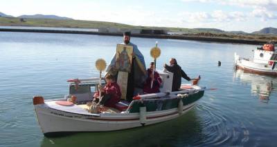 &Lambda;ή&mu;&nu;&omicron;&sigmaf;: &Alpha;&pi;ό &tau;&eta; &theta;ά&lambda;&alpha;&sigma;&sigma;&alpha; &eta; &lambda;&iota;&tau;ά&nu;&epsilon;&upsilon;&sigma;&eta; &tau;&eta;&sigmaf; &epsilon;&iota;&kappa;ό&nu;&alpha;&sigmaf; &tau;&omicron;&upsilon; &Alpha;&gamma;. &Nu;&iota;&kappa;&omicron;&lambda;ά&omicron;&upsilon; &sigma;&tau;&eta; &Nu;έ&alpha; &Kappa;&omicron;ύ&tau;&alpha;&lambda;&eta; (photos)