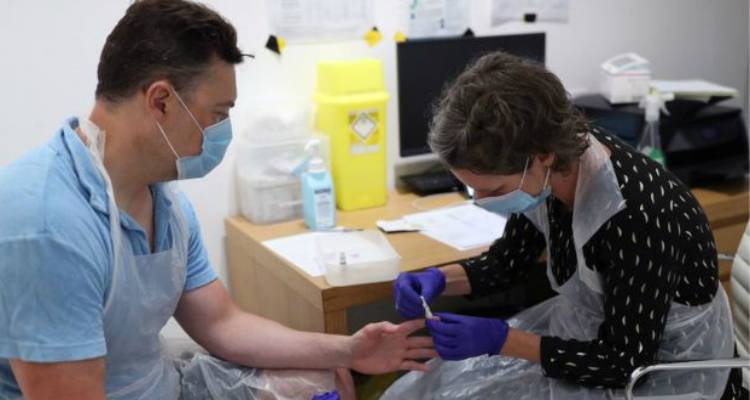 Κορονοϊός - Βρετανία: Ξεκινούν μαζικά τεστ αντισωμάτων