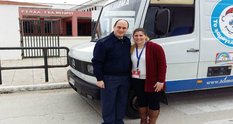 &Sigma;&tau;&omicron;&nu; &omicron;&delta;&omicron;&nu;&tau;&iota;&alpha;&tau;&rho;&iota;&kappa;ό έ&lambda;&epsilon;&gamma;&chi;&omicron; 1.050 &mu;&alpha;&theta;&eta;&tau;ώ&nu; &tau;&eta;&sigmaf; &Lambda;ή&mu;&nu;&omicron;&upsilon; &sigma;&upsilon;&mu;&mu;&epsilon;&tau;&epsilon;ί&chi;&epsilon; &eta; 130 &Sigma;&mu;&eta;&nu;&alpha;&rho;&chi;ί&alpha; &Mu;ά&chi;&eta;&sigmaf; (photos)