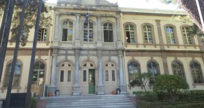 &Lambda;ή&mu;&nu;&omicron;&sigmaf;: &Sigma;&tau;&omicron;&nu; &alpha;&nu;&alpha;&kappa;&rho;&iota;&tau;ή &tau;&eta;&nu; &Tau;&epsilon;&tau;ά&rho;&tau;&eta; &omicron; 27&chi;&rho;&omicron;&nu;&omicron;&sigmaf; &mu;&epsilon; &tau;&eta;&nu; &kappa;&omicron;&kappa;&alpha;ΐ&nu;&eta;