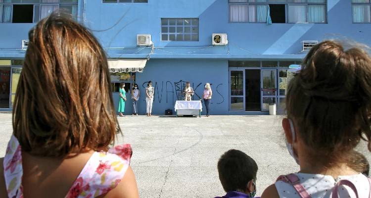 Εμβολιασμός παιδιών και από παιδιάτρους | Σύσκεψη στο Μέγαρο Μαξίμου υπό τον Μητσοτάκη