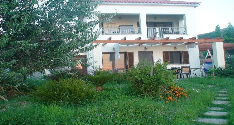 &Mu;&iota;&kappa;&rho;ή &Alpha;&gamma;&gamma;&epsilon;&lambda;ί&alpha;: &Epsilon;&nu;&omicron;&iota;&kappa;&iota;ά&zeta;&epsilon;&tau;&alpha;&iota; &kappa;&alpha;&iota;&nu;&omicron;ύ&rho;&iota;&alpha; &epsilon;&pi;&iota;&pi;&lambda;&omega;&mu;έ&nu;&eta; &omicron;&iota;&kappa;ί&alpha; &sigma;&tau;&omicron;&nu; &Alpha;&eta; &Gamma;&iota;ά&nu;&nu;&eta; &Kappa;ά&sigma;&pi;&alpha;&kappa;&alpha; (photos)