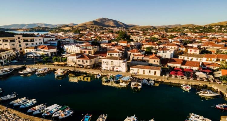 &Sigma;&eta;&mu;&alpha;&nu;&tau;&iota;&kappa;ό &beta;ή&mu;&alpha; &epsilon;&kappa;&sigma;&upsilon;&gamma;&chi;&rho;&omicron;&nu;&iota;&sigma;&mu;&omicron;ύ | &Chi;&rho;&eta;&mu;&alpha;&tau;&omicron;&delta;ό&tau;&eta;&sigma;&eta; 1,3 &Epsilon;&kappa;&alpha;&tau;. &Epsilon;&upsilon;&rho;ώ &gamma;&iota;&alpha; &tau;&eta;&nu; &psi;&eta;&phi;&iota;&omicron;&pi;&omicron;ί&eta;&sigma;&eta; &tau;&omicron;&upsilon; &alpha;&rho;&chi;&epsilon;ί&omicron;&upsilon; &tau;&omicron;&upsilon; &Delta;ή&mu;&omicron;&upsilon; &Lambda;ή&mu;&nu;&omicron;&upsilon;