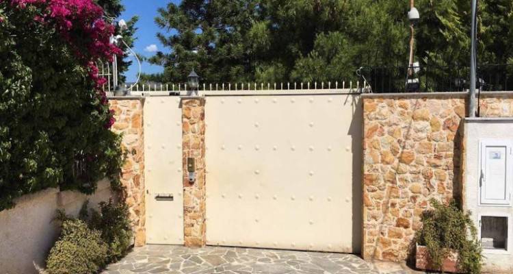 Γιατρός «μαϊμού»: Σοκάρει η μαρτυρία γονιού που έχασε το παιδί του | Τους έπειθε με ψέματα, έκοβε τις θεραπείες και έδινε δικές του