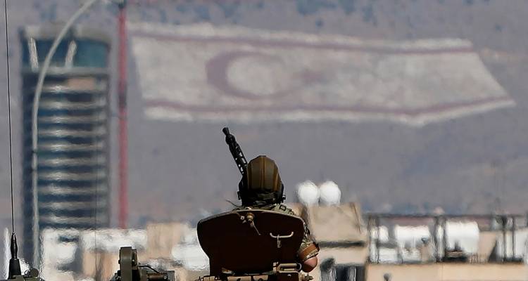 &Eta; &Kappa;ύ&pi;&rho;&omicron;&sigmaf; &kappa;&alpha;&tau;&alpha;&delta;&iota;&kappa;ά&zeta;&epsilon;&iota; &tau;&eta;&nu; &laquo;&pi;&alpha;&rho;ά&nu;&omicron;&mu;&eta;&raquo; &epsilon;&pi;ί&sigma;&kappa;&epsilon;&psi;&eta; &Epsilon;&rho;&nu;&tau;&omicron;&gamma;ά&nu; &sigma;&tau;&alpha; &Kappa;&alpha;&tau;&epsilon;&chi;ό&mu;&epsilon;&nu;&alpha; -&laquo;&Alpha;&pi;&alpha;&rho;ά&delta;&epsilon;&kappa;&tau;&epsilon;&sigmaf; &kappa;&alpha;&iota; &pi;&rho;&omicron;&kappa;&lambda;&eta;&tau;&iota;&kappa;έ&sigmaf; &delta;&eta;&lambda;ώ&sigma;&epsilon;&iota;&sigmaf;&raquo;