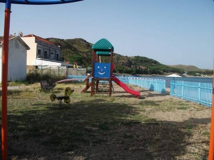 &Pi;&rho;&omicron;&epsilon;&iota;&delta;&omicron;&pi;&omicron;&iota;&eta;&tau;&iota;&kappa;έ&sigmaf; &tau;&alpha;&iota;&nu;ί&epsilon;&sigmaf; &sigma;&tau;&eta;&nu; &pi;&alpha;&iota;&delta;&iota;&kappa;ή &chi;&alpha;&rho;ά &Nu;έ&alpha;&sigmaf; &Mu;&alpha;&delta;ύ&tau;&omicron;&upsilon; (photos)