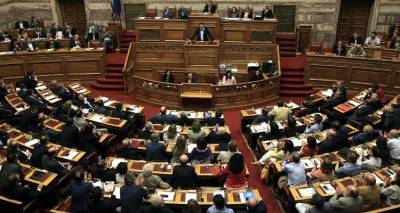 &Epsilon;&gamma;&kappa;&rho;ί&theta;&eta;&kappa;&epsilon; &tau;&omicron; &delta;&eta;&mu;&omicron;&psi;ή&phi;&iota;&sigma;&mu;&alpha; - &Sigma;&tau;&iota;&sigmaf; &kappa;ά&lambda;&pi;&epsilon;&sigmaf; &sigma;&tau;&iota;&sigmaf; 5 &Iota;&omicron;&upsilon;&lambda;ί&omicron;&upsilon;