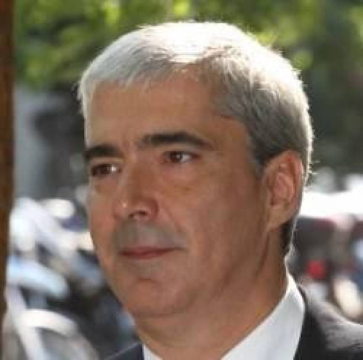 Παραδίδει την ΕΡΤ στα ιδιωτικά και ξένα συμφέροντα ο Σίμος Κεδίκογλου;