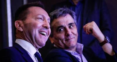 &Kappa;ύ&kappa;&lambda;&omicron;&iota; &Tau;&sigma;&alpha;&kappa;&alpha;&lambda;ώ&tau;&omicron;&upsilon; &kappa;&alpha;&tau;ά &Sigma;&tau;&omicron;&upsilon;&rho;&nu;ά&rho;&alpha;: &laquo;&Kappa;ά&nu;&epsilon;&iota; &pi;&rho;&omicron;&epsilon;&kappa;&lambda;&omicron;&gamma;&iota;&kappa;ή &epsilon;&kappa;&sigma;&tau;&rho;&alpha;&tau;&epsilon;ί&alpha; &upsilon;&pi;έ&rho; &tau;&eta;&sigmaf; &Nu;έ&alpha;&sigmaf; &Delta;&eta;&mu;&omicron;&kappa;&rho;&alpha;&tau;ί&alpha;&sigmaf;&raquo;