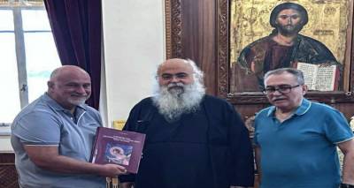 &Sigma;&tau;&iota;&sigmaf; &laquo;&Eta;&mu;έ&rho;&epsilon;&sigmaf; &Mu;&nu;ή&mu;&eta;&sigmaf; &Lambda;ύ&sigma;&eta;&sigmaf;&raquo; &sigma;&tau;&eta;&nu; &Kappa;ύ&pi;&rho;&omicron; &alpha;&nu;&tau;&iota;&pi;&rho;&omicron;&sigma;&omega;&pi;&epsilon;ί&alpha; &tau;&omicron;&upsilon; &Delta;ή&mu;&omicron;&upsilon; &Lambda;ή&mu;&nu;&omicron;&upsilon; | &Mu;ή&nu;&upsilon;&mu;&alpha; &sigma;&tau;ή&rho;&iota;&xi;&eta;&sigmaf; &kappa;&alpha;&iota; &delta;&iota;&epsilon;&kappa;&delta;ί&kappa;&eta;&sigma;&eta;&sigmaf; &gamma;&iota;&alpha; &mu;&iota;&alpha; &epsilon;&lambda;&epsilon;ύ&theta;&epsilon;&rho;&eta; &Kappa;ύ&pi;&rho;&omicron;