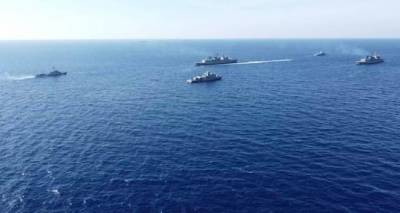 &Epsilon;&lambda;&lambda;&eta;&nu;&omicron;&tau;&omicron;&upsilon;&rho;&kappa;&iota;&kappa;ά- &laquo;&Kappa;ό&kappa;&kappa;&iota;&nu;&omicron;&sigmaf; &Omicron;&kappa;&tau;ώ&beta;&rho;&eta;&sigmaf;&raquo; &sigma;&tau;&omicron; &Kappa;&alpha;&sigma;&tau;&epsilon;&lambda;ό&rho;&iota;&zeta;&omicron;: &Sigma;&epsilon; &delta;&iota;ά&tau;&alpha;&xi;&eta; &mu;ά&chi;&eta;&sigmaf; &omicron; &epsilon;&lambda;&lambda;&eta;&nu;&iota;&kappa;ό&sigmaf; &sigma;&tau;ό&lambda;&omicron;&sigmaf; &lambda;ό&gamma;&omega; Oruc Reis