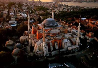 &Tau;&omicron;&upsilon;&rho;&kappa;ί&alpha;: &Epsilon;&pi;&iota;&sigma;&tau;&rho;&omicron;&phi;ή &sigma;&chi;&omicron;&lambda;&epsilon;ί&omicron;&upsilon; &sigma;&tau;&eta;&nu; &kappa;&omicron;&iota;&nu;ό&tau;&eta;&tau;&alpha; &Mu;&epsilon;&sigma;&omicron;&chi;&omega;&rho;ί&omicron;&upsilon;
