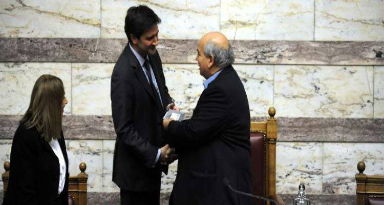 &Gamma;&rho;&alpha;&phi;&epsilon;ί&omicron; &Pi;&rho;&omicron;ϋ&pi;&omicron;&lambda;&omicron;&gamma;&iota;&sigma;&mu;&omicron;ύ &tau;&eta;&sigmaf; &Beta;&omicron;&upsilon;&lambda;ή&sigmaf;: &Eta; &phi;&omicron;&rho;&omicron;&mu;&pi;&eta;&chi;&tau;&iota;&kappa;ή &sigma;&upsilon;&nu;&tau;&alpha;&gamma;ή &tau;&eta;&sigmaf; &kappa;&upsilon;&beta;έ&rho;&nu;&eta;&sigma;&eta;&sigmaf; &epsilon;&pi;&iota;&tau;&epsilon;ί&nu;&epsilon;&iota; &tau;&eta;&nu; ύ&phi;&epsilon;&sigma;&eta;