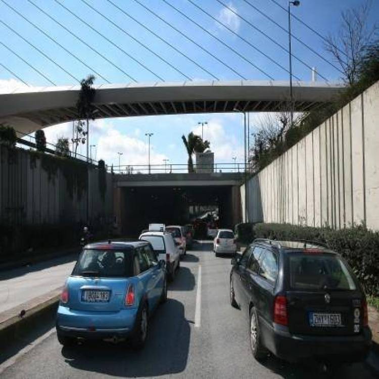 &Alpha;&lambda;&lambda;ά&zeta;&omicron;&upsilon;&nu; ό&lambda;&alpha; &sigma;&tau;&iota;&sigmaf; &alpha;&sigma;&phi;ά&lambda;&epsilon;&iota;&epsilon;&sigmaf; &alpha;&upsilon;&tau;&omicron;&kappa;&iota;&nu;ή&tau;&omega;&nu; &ndash; &Delta;&epsilon;ί&tau;&epsilon; &tau;&iota;&sigmaf; &alpha;&lambda;&lambda;&alpha;&gamma;έ&sigmaf;