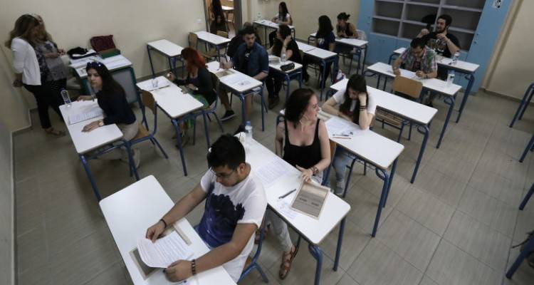 Πανελλήνιες 2020: Ξεκινούν αύριο με Νεοελληνική Γλώσσα και Λογοτεχνία | 100.000 υποψήφιοι διεκδικούν 77.970 θέσεις