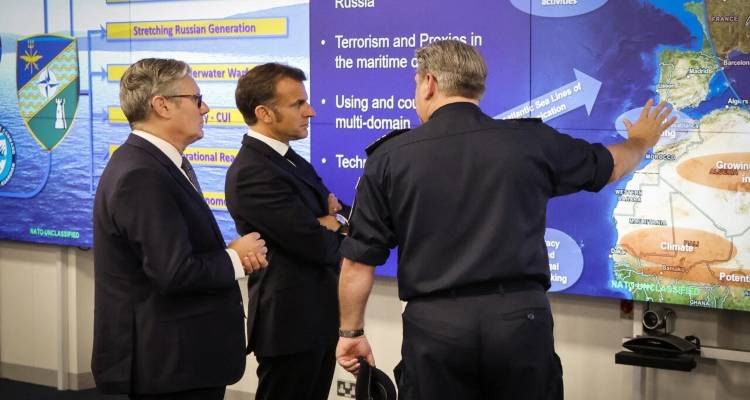 &Iota;&sigma;&tau;&omicron;&rho;&iota;&kappa;ή &Sigma;&upsilon;&mu;&phi;&omega;&nu;ί&alpha; &Gamma;&alpha;&lambda;&lambda;ί&alpha;&sigmaf;&ndash;&Eta;&nu;&omega;&mu;έ&nu;&omicron;&upsilon; &Beta;&alpha;&sigma;&iota;&lambda;&epsilon;ί&omicron;&upsilon;: &Sigma;&upsilon;&nu;&tau;&omicron;&nu;ί&zeta;&omicron;&upsilon;&nu; &gamma;&iota;&alpha; &pi;&rho;ώ&tau;&eta; &phi;&omicron;&rho;ά &tau;&alpha; &pi;&upsilon;&rho;&eta;&nu;&iota;&kappa;ά &tau;&omicron;&upsilon;&sigmaf; &omicron;&pi;&lambda;&omicron;&sigma;&tau;ά&sigma;&iota;&alpha;