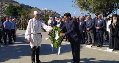 &Omicron; &Gamma;&iota;ά&nu;&nu;&eta;&sigmaf; &Mu;&pi;&omicron;&upsilon;&rho;&nu;&omicron;ύ&sigmaf; &sigma;&tau;&alpha; &Epsilon;&lambda;&epsilon;&upsilon;&theta;έ&rho;&iota;&alpha; &tau;&eta;&sigmaf; &Lambda;ή&mu;&nu;&omicron;&upsilon;: &laquo;&Kappa;&alpha;&nu;&epsilon;ί&sigmaf; &nu;&alpha; &mu;&eta;&nu; &delta;&iota;&alpha;&nu;&omicron;&eta;&theta;&epsilon;ί &nu;&alpha; &alpha;&mu;&phi;&iota;&sigma;&beta;&eta;&tau;ή&sigma;&epsilon;&iota; &sigma;&tau;&eta;&nu; &pi;&rho;ά&xi;&eta; &tau;&eta;&nu; &epsilon;&theta;&nu;&iota;&kappa;ή &mu;&alpha;&sigmaf; &kappa;&upsilon;&rho;&iota;&alpha;&rho;&chi;ί&alpha;