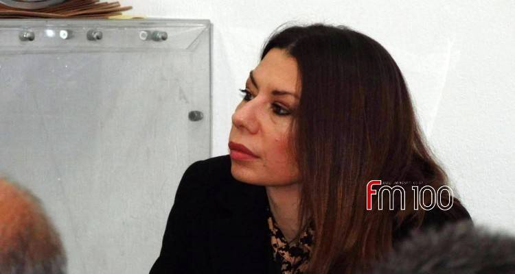 &Eta; &Lambda;&eta;&mu;&nu;&iota;ά &Phi;&omega;&tau;&epsilon;&iota;&nu;ή &Mu;&epsilon;&lambda;ά&tau;&omicron;&upsilon; &upsilon;&pi;&omicron;&psi;ή&phi;&iota;&alpha; &Beta;&omicron;&upsilon;&lambda;&epsilon;&upsilon;&tau;ή&sigmaf; &mu;&epsilon; &tau;&eta; &Nu;&Delta;