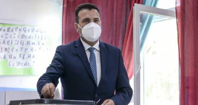 &Beta;ό&rho;&epsilon;&iota;&alpha; &Mu;&alpha;&kappa;&epsilon;&delta;&omicron;&nu;ί&alpha;: &Pi;&alpha;&rho;&alpha;&iota;&tau;ή&theta;&eta;&kappa;&epsilon; &omicron; &Zeta;ό&rho;&alpha;&nu; &Zeta;ά&epsilon;&phi; &alpha;&pi;ό &pi;&rho;&omega;&theta;&upsilon;&pi;&omicron;&upsilon;&rho;&gamma;ό&sigmaf; | &Pi;&alpha;&nu;&omega;&lambda;&epsilon;&theta;&rho;ί&alpha; &tau;&omicron;&upsilon; &kappa;ό&mu;&mu;&alpha;&tau;ό&sigmaf; &tau;&omicron;&upsilon; &sigma;&tau;&iota;&sigmaf; &delta;&eta;&mu;&omicron;&tau;&iota;&kappa;έ&sigmaf; &epsilon;&kappa;&lambda;&omicron;&gamma;έ&sigmaf;