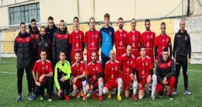 &Kappa;&epsilon;&rho;&alpha;&upsilon;&nu;ό&sigmaf; vs &Alpha;&epsilon;&tau;ό&sigmaf;: &Alpha;&nu;&alpha;&mu;έ&tau;&rho;&eta;&sigma;&eta; &gamma;&iota;&alpha; &gamma;&epsilon;&rho;ά &nu;&epsilon;ύ&rho;&alpha;