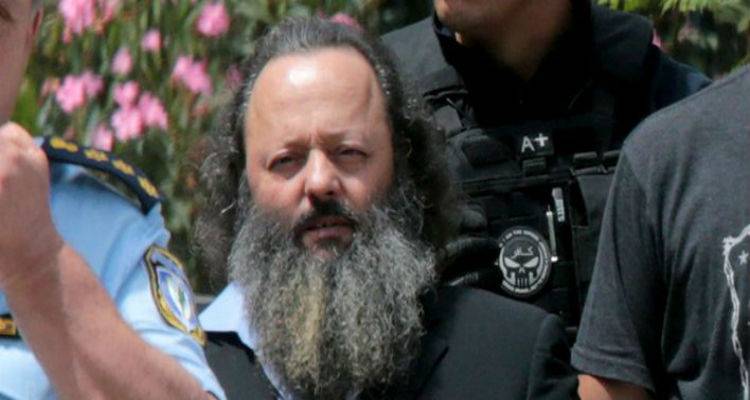 &Tau;&eta;&nu; &Tau;&epsilon;&tau;ά&rho;&tau;&eta; &sigma;&tau;&omicron; &sigma;&kappa;&alpha;&mu;&nu;ί &tau;&omicron;&upsilon; &Pi;&lambda;&eta;&mu;&mu;&epsilon;&lambda;&epsilon;&iota;&omicron;&delta;&iota;&kappa;&epsilon;ί&omicron;&upsilon; &Eta;&rho;&alpha;&kappa;&lambda;&epsilon;ί&omicron;&upsilon; &omicron; &Alpha;&rho;&tau;έ&mu;&eta;&sigmaf; &Sigma;ώ&rho;&rho;&alpha;&sigmaf; | &Gamma;&iota;&alpha; &delta;&iota;&alpha;&sigma;&pi;&omicron;&rho;ά &psi;&epsilon;&upsilon;&delta;ώ&nu; &epsilon;&iota;&delta;ή&sigma;&epsilon;&omega;&nu;