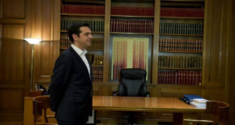 &Mu;&epsilon;&tau;ά &tau;&eta;&nu;... &epsilon;&pi;&iota;&tau;&upsilon;&chi;ί&alpha; &tau;&omicron;&upsilon; Eurogroup &omicron; &Tau;&sigma;ί&pi;&rho;&alpha;&sigmaf; &laquo;&delta;&iota;&alpha;&phi;&eta;&mu;ί&zeta;&epsilon;&iota;&raquo; &lambda;ύ&sigma;&eta; &tau;&omicron;&upsilon; &Kappa;&upsilon;&pi;&rho;&iota;&alpha;&kappa;&omicron;ύ &mu;έ&sigma;&omega; &Mu;έ&rho;&kappa;&epsilon;&lambda;