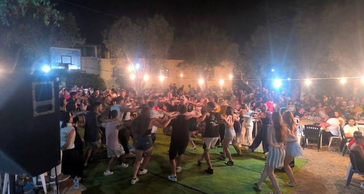 &Mu;&epsilon; &mu;&epsilon;&gamma;ά&lambda;&eta; &epsilon;&pi;&iota;&tau;&upsilon;&chi;ί&alpha; &tau;&omicron; &pi;&alpha;&nu;&eta;&gamma;ύ&rho;&iota; &tau;&eta;&sigmaf; &Delta;ά&phi;&nu;&eta;&sigmaf;