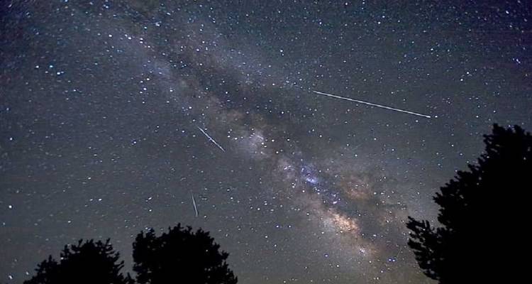 &Pi;&rho;&omicron; &tau;&omega;&nu; &pi;&upsilon;&lambda;ώ&nu; &omicron; &laquo;&chi;&omicron;&rho;ό&sigmaf;&raquo; &tau;&omega;&nu; &delta;&iota;&alpha;&tau;&tau;ό&nu;&tau;&omega;&nu; &Pi;&epsilon;&rho;&sigma;&epsilon;ί&delta;&omega;&nu;