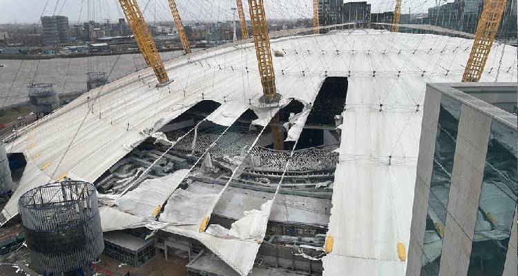 &Beta;&rho;&epsilon;&tau;&alpha;&nu;ί&alpha; : &Eta; &kappa;&alpha;&tau;&alpha;&iota;&gamma;ί&delta;&alpha; &Gamma;&iota;&omicron;ύ&nu;&iota;&sigmaf;  ά&phi;&eta;&sigma;&epsilon; &chi;&iota;&lambda;&iota;ά&delta;&epsilon;&sigmaf; &sigma;&pi;ί&tau;&iota;&alpha; &chi;&omega;&rho;ί&sigmaf; &rho;&epsilon;ύ&mu;&alpha;
