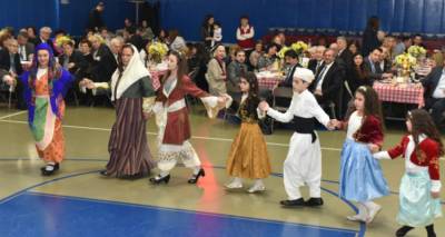 &Phi;&omega;&tau;&omicron;&gamma;&rho;&alpha;&phi;ί&alpha;: &laquo;&Epsilon;&theta;&nu;&iota;&kappa;ό&sigmaf; &Kappa;ή&rho;&upsilon;&xi;&raquo; &ndash; &Kappa;ώ&sigma;&tau;&alpha;&sigmaf; &Mu;&pi;έ&eta;