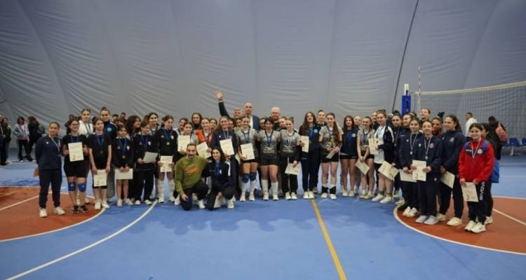 &Mu;&epsilon; &epsilon;&pi;&iota;&tau;&upsilon;&chi;ί&alpha; &tau;&omicron; &Tau;&omicron;&upsilon;&rho;&nu;&omicron;&upsilon;ά &Beta;ό&lambda;&epsilon;ϊ &sigma;&tau;&eta; &mu;&nu;ή&mu;&eta; &tau;&omicron;&upsilon; &laquo;&Nu;ί&kappa;&omicron;&upsilon; &Sigma;&alpha;&mu;&alpha;&rho;ά&raquo;